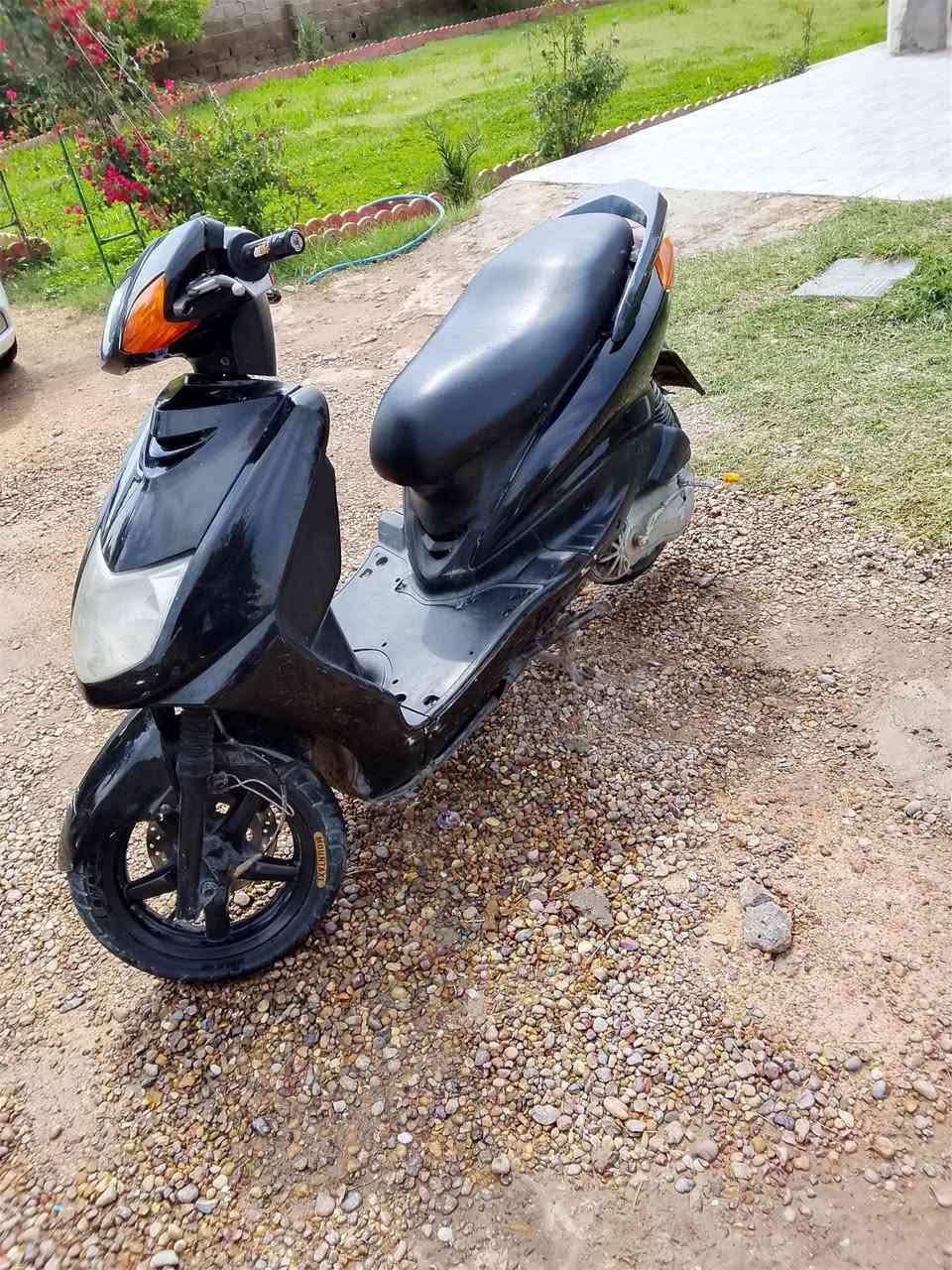 السلام عليكم دراجه سكنس نثيه شغاله  هندر وسلف نقصه بس باتري كهربائياته كامله سعر 400وبيه مجال مكان محموديه ابو شمع


**إذا كنت صاحب هذا الإعلان وتريد حذفه لأي سبب، رجاءا أرسل رسالة إلى الدعم الفني**