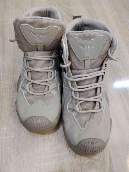 بسطال عسكري أوربي قياس ٤٣. ٤٤ كلش حلو فول ٣٥ وبلعافيه واتساب ***********
