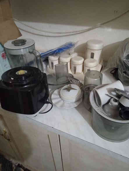 سلام عليكم غراض بيت مكنسه وست البيت مرتين مستعملات للبيع يشتري يتصل ***********
