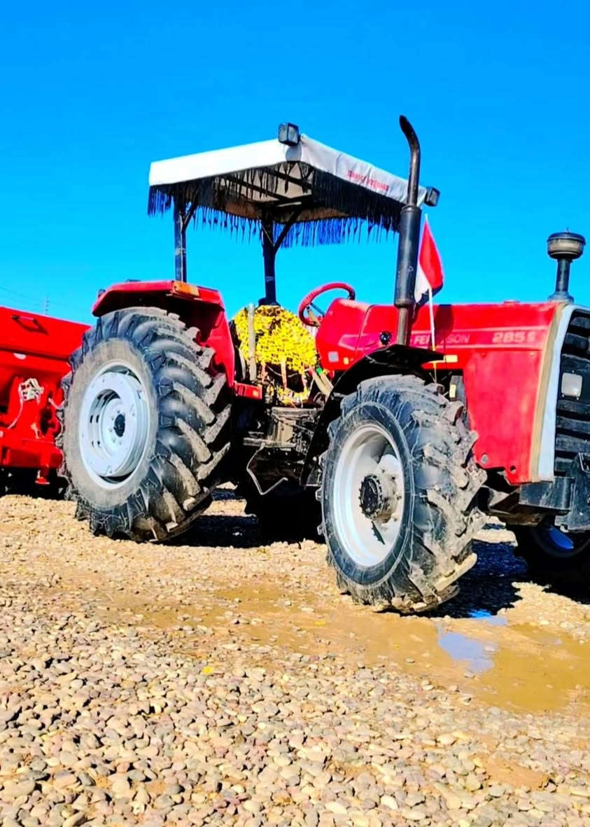اسلام عليكم تركتر وطابعه للبيع 24 موديل طابعه و ،  تركتر  2002  تركي فلتر عدل للبيع تركتر معمر جديد بي كتاب شركه تايرات 4 جدد  السعر 210 وبيها ومجال اتصال عله رقم  ***********
