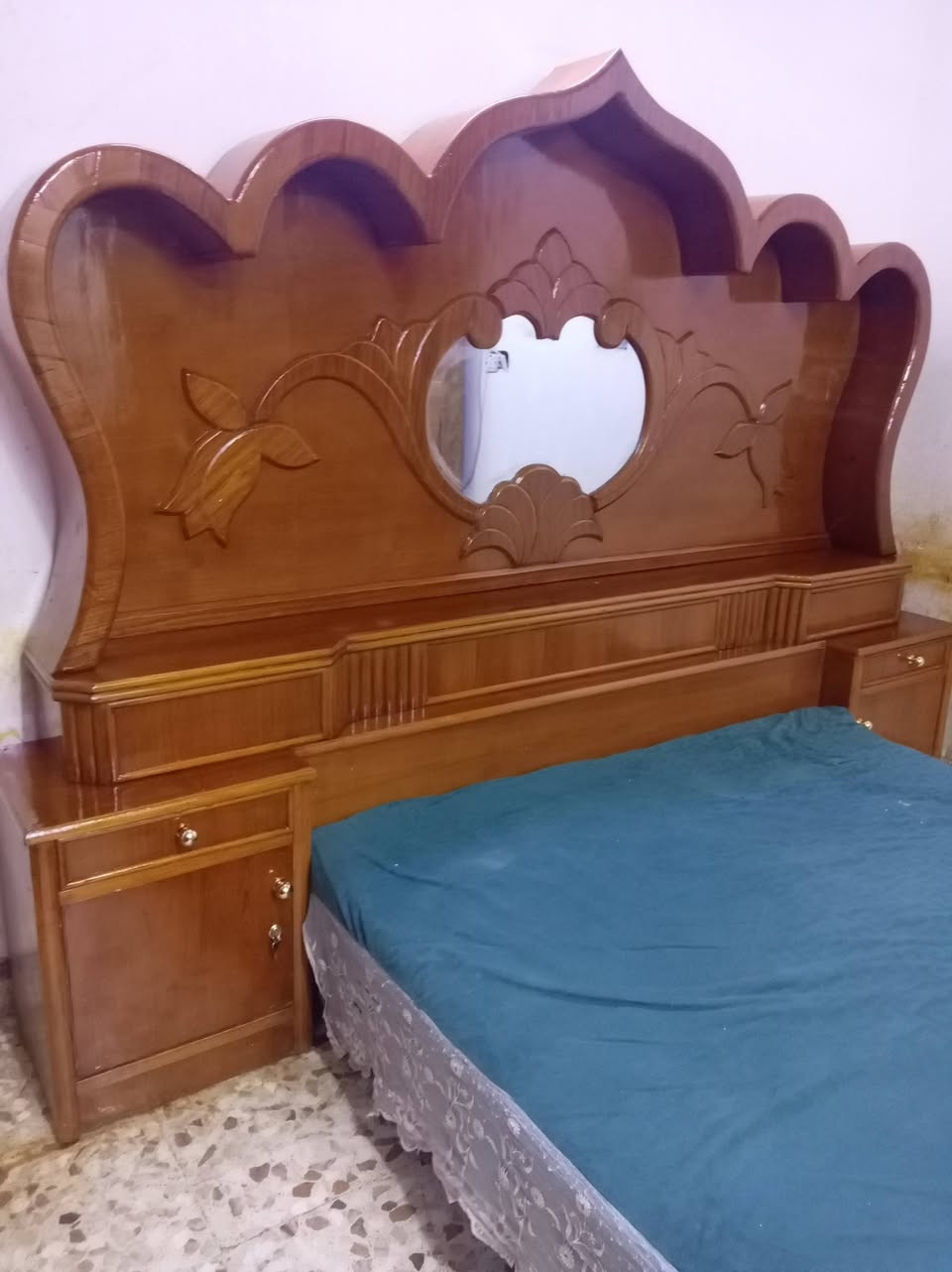 مكلف بلنشر غرفه تسكام نجاره صاج داخل وخارج ظهر جرجوبه 850 وبيه مجال مكانه حله للإستفسار الاتصال بلرقم ***********
