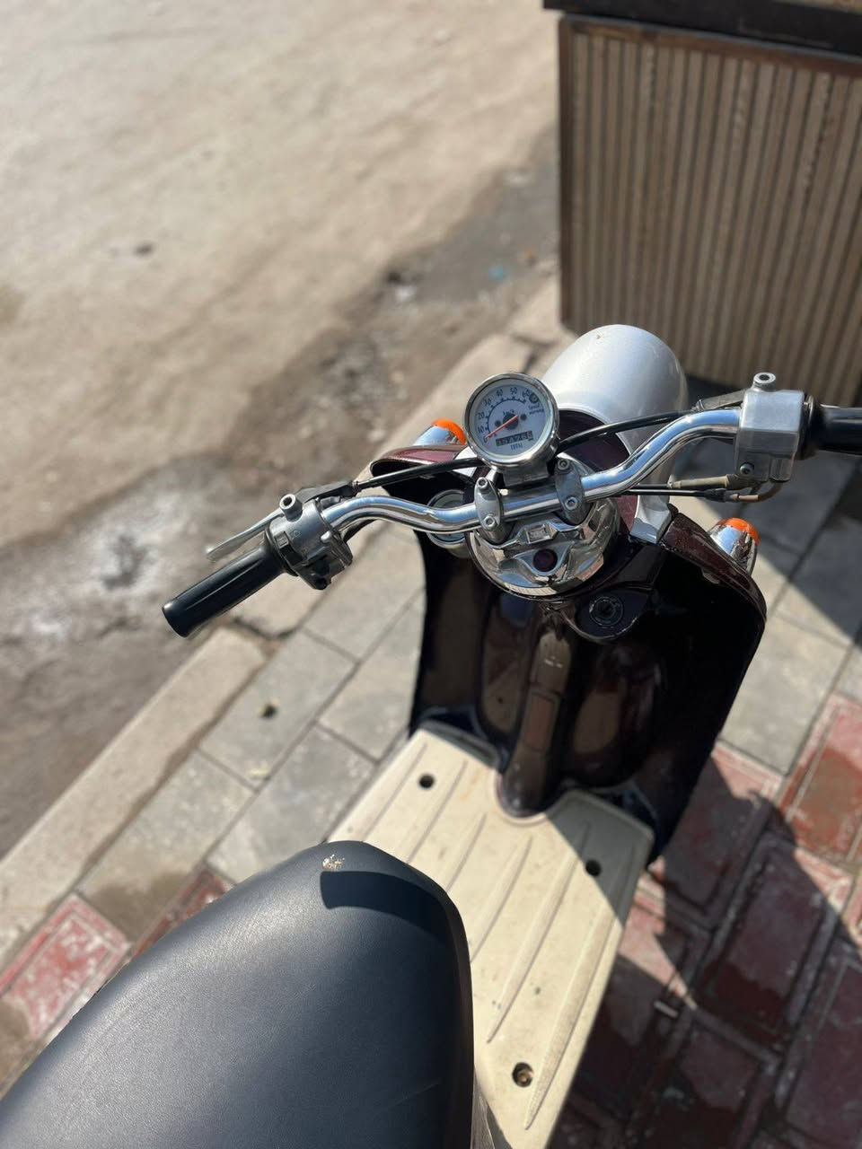 سلام عليكم..
دراجه عبد الحليم للبيع...   
  
عوزه وحد يهتم بيه الدراجه تشتغل سلف وهندر  
وتاير  خلفي جديد هستوه  شاده  شلعته كلش حلوه  ..السعر 325 وبيه مجال للطيبن 🤍 

مكلف بل نشر هذا صاحب الدراجه ***********
