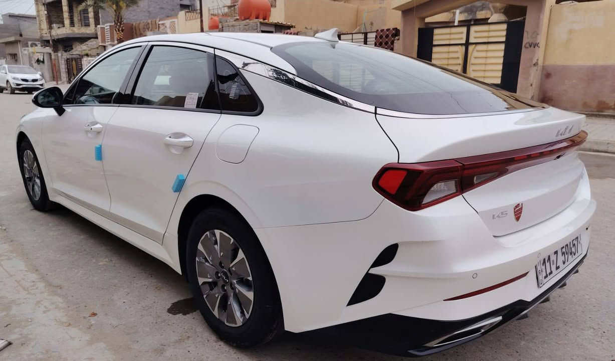 السلام عليكم كي 5 خليجي 
2023 هايربد محرك 1600 تيربو مال بيت ماشيه 35 السياره جديده الرقم مبايل ***********
