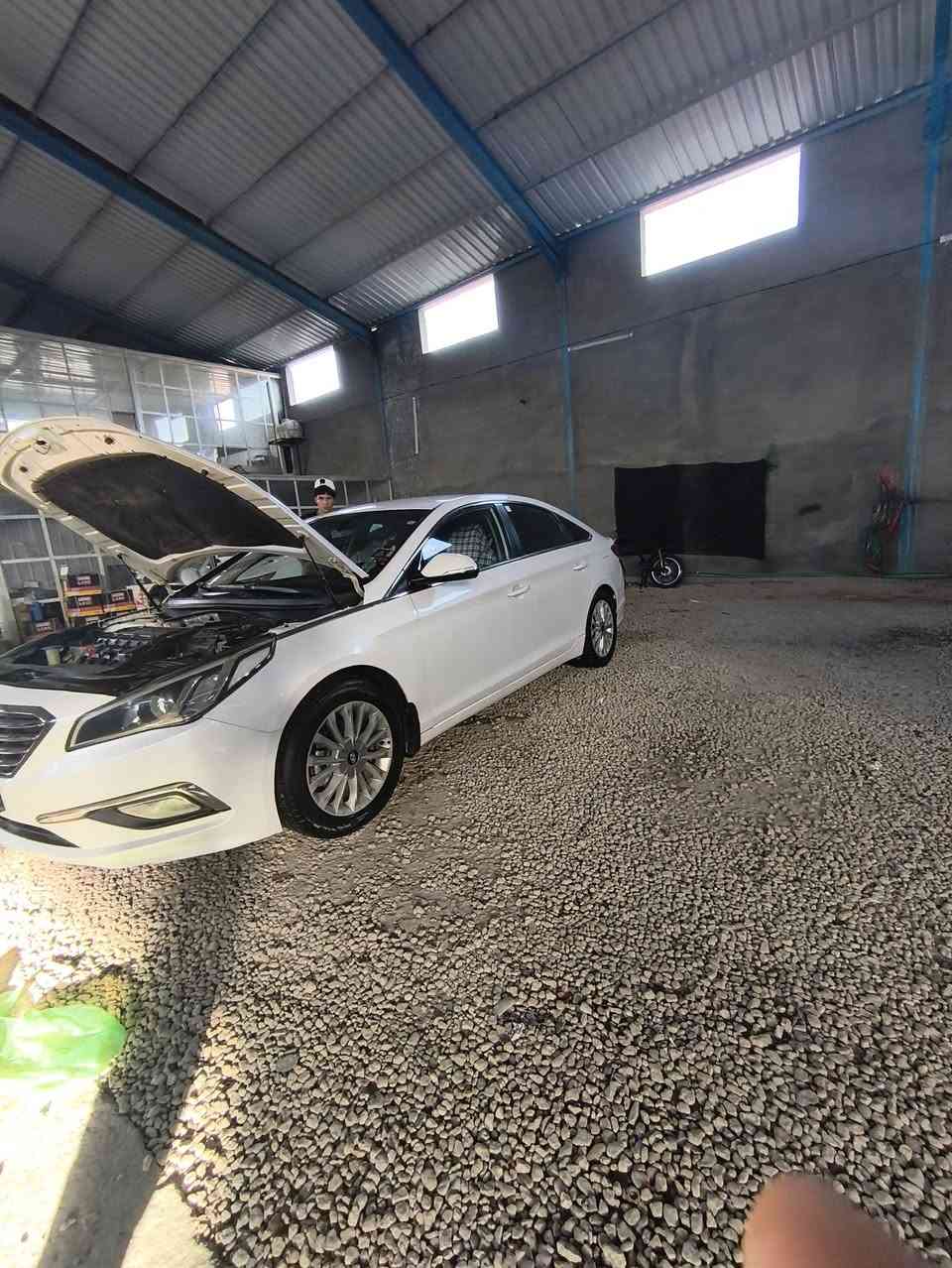 سوناتا خليجي محرك 2400دوش فول عده الفتحه تبريد خلفي امامي لدات مري شفط ترحيب 3وضعيات قياده سبورت وعادي وايكو مديل 2015 بيه قطعتين رش بدون دواخل السعر 127 مبايل ***********
