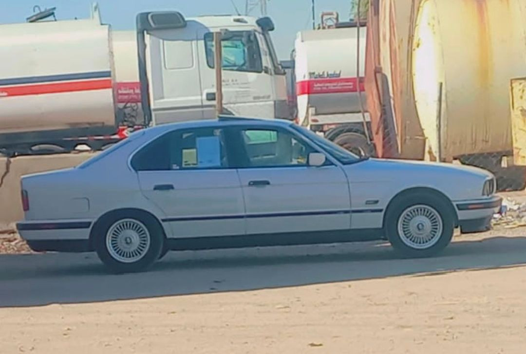 خليجية السيارة مكينة عدل 1992
سیارة جاهزة نينوى الماني مشروع وطني 
تحويل شرط. كوبون بانزين. 
سعر 76 ورقة ومجال 
***********
