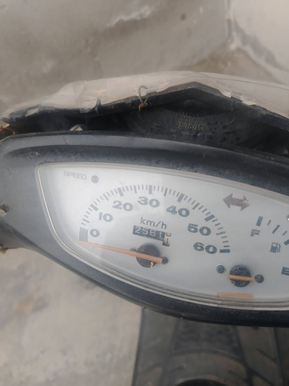 السلام عليكم دراجه ياباني 60 مكينه مامفتوحه بس طفت وحدها للبيع السعر100
***********
