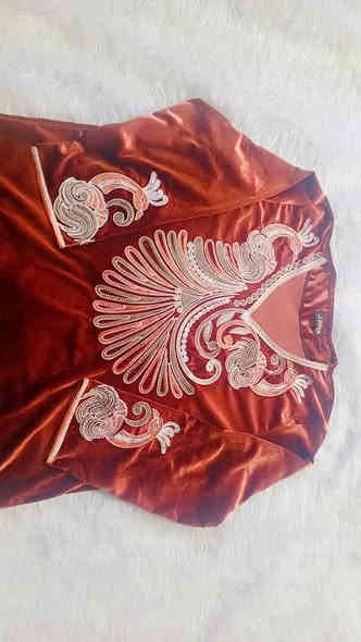 السلام عليكم دشاديش قديفه درجة اولى خامه اجنن وبيهن الوان مختلفه وموديلات مختلفه السعر 15الف عرض خاص التوصيل مجانا ‏‪***********‬‏. الحجز على هاذه الرقم
