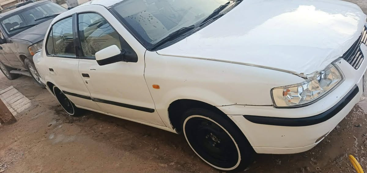 سمند مديل ١١ جاهزه مابيه نقص شغل وطلع تريد وكاله تريد تحويل مجنبزه السياره كير ومكينه وحداديه تبريد حلوات ٣٠ وبيه مجال عليه غرامات ينزلن  مكانه مناذره‏‪‪0781 744 1906‬‬‏
