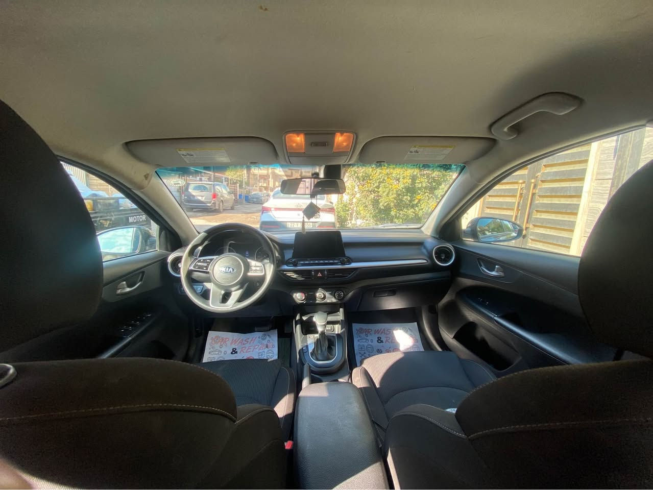 السلام عليكم 
كيا فورتي 2020 اربيل بأسمي تريد تحويل تريد وكالة سنوية 2027
وارد امريكي محرك 2000 دوش
ايرباك استيرن 
حادث جانبي جاملغ مبدل ومصبوغ وباب السائق مصبوغ وباب الخلفي كلير
يعني صبغ (٣ قطع)
ماشية 59 
تبريد ثلج 
بروجكتر
شاشة كبيرة كار بلي + اوتو اندرويد 
كامرة خلفية دوارة
رادار امامي 
تحديد مسار 
تحكمات استيرين جهتين 
نقطه عمياء
اشاير بالمري
بيه سونار موجود
محولها كير AT المرغوب يعني انسه سالفة الكير وسيارة اي نقص مابيها 
مكاني بغداد الدورة
السعر 127$
*********** بغداد, العراق
