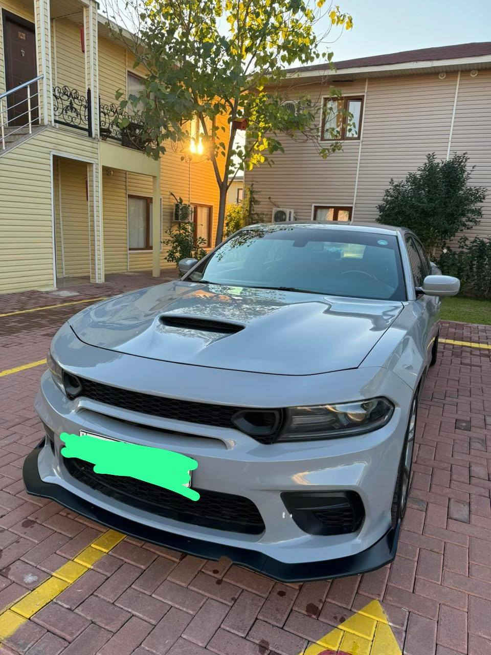 CHARGER GT جارجر جي تي
الموديل :2020 . (امريكي) .
اللون : سموك
العداد : . 39 الف ميل.
المحرك : V6. 3.6L .
حادثها بنيد سطحي وخشم الجاملغ بدون دواخل لغد وشاصي مكفول صور الحادث بالمنشور
السعر 245 ورقة وبيه مجال بسيط رقم اربيل بأسمي شرط تحويل
المواصفات :
* نقطة عمياء .
* مصابيح أمامية زنون .
* حساسات .
رادار خلفي .
* شاشه كبيرة
* سستم صوت الپاين
* مقاعد أمامية كهربائية
* ذاكرة لحفظ وضعيات الجلوس (ميموري) .
* مقاعد أمامية تبريد وتدفئة .
* مقاعد خلفية تدفئة .
* تشغيل عن بعد .
* تدفئة ستيرن .
* محدد سرعة .
* كاميرا خلفية .
* مرايا متحسسة للاضاءة العالية .
* كير شفتر بالستيرن .
وباقي المواصفات

عنوان: ميسان 
الرقم : ***********
