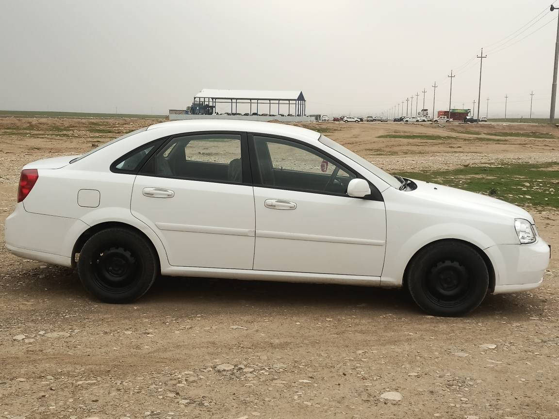 {***********}{***********}
ئۆپترا مۆدێل 2012 گێڕ عادی 
سنوی تازە تا 2030 تازەیە. بەناو خۆمانەوەیە
چەملخی پێش بۆیاغە لەگەڵ پەڵەیەک دەرگای سایەق بەبێ دەعم وناوگرتن.سعر 82مە جال شمشمل, السليمانية
