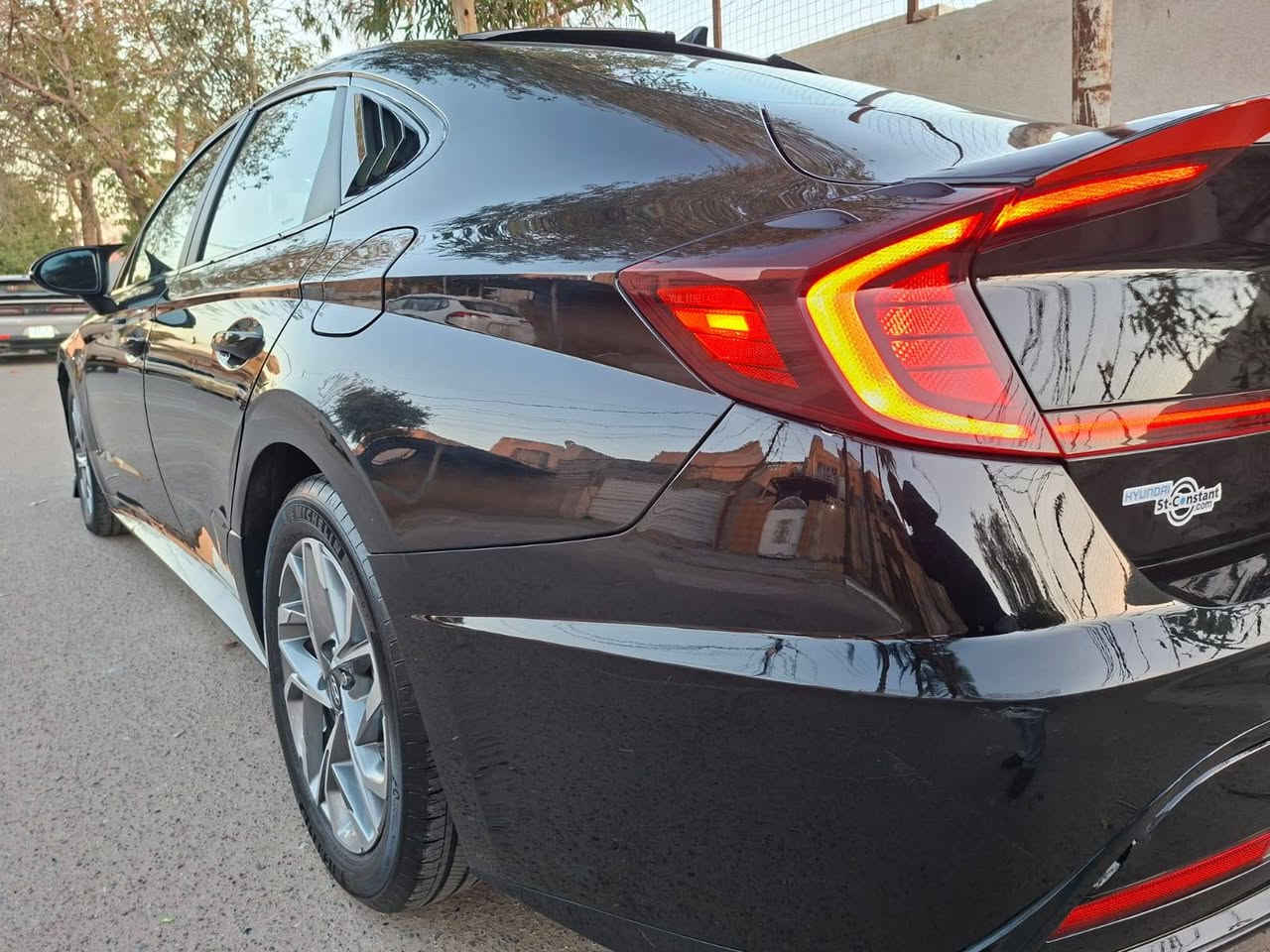 بسم الله الرحمن الرحيم
للبيع او (للمراوس بسيارة اصغر)
سوناتا 2022 وارد امريكا لون اسود
محرك 2500 ماشية 30 الف فقط
رقم اربيل الجديد بأسمي
رقم جديد هزة جديدة سنوية جديدة
بصمة تشغيل وابواب وصندوق
تشغيل عن بعد
تدفئة كشنات
تدفئة استيرن
رادار امامي
رادار خلفي
رادار جانبي
نقطة عمياء
هاندبريك بصمة
شاشة كبيرة كاربلي
كامرا خلفية دوارة
لايتات زنون عالي ناصي
اشاير بالمري
لد نهاري امامي وخلفي
اوتو هولد
اوتو ستوب
درايف مود
تحديد مسار قيادة ذاتية
مثبت سرعة
شاشة اعطال واوامر صوتية
گير دگم
اضافات:
كفرات مري وسكوبات جانبية وشفقة خلفية
وارضيات رزلاين فرشة صندوق رزلاين
الضرر :
الصبغ والتبديل موضح بالسونار
والشواصي واللغود بيهن تعديل بسيط
كل صور الحادث مال امريكا ناشرهن وكلشي واضح
كذلك ناشر سونار جديد اني سويته يم بدي كار وكلشي مذكور بي..
السيارة ترايها يخبل من كل النواحي
وصافية وناعمة للاخير
ومابيها اي گلوب مشتغل بالدشبول
محرك گير صدر تبريد تدفئة كله مكفول
#السعر133ورقة
مكاني بغداد حي العامل
عندك مراوس سيارة اصغر راسلني
***********
