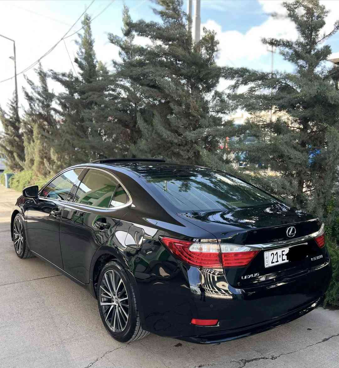 Lexues 350 2013
لیگزز ٢٠١٣ es 350 خلیجی
بێ بۆیاخ تەنها پەڵەیەک ساردی هەیە زۆز زۆر تازەیە  گێڕ  و مەکینە بەشەرت نەکراوەتەوە سەنەوی تازەیە و بە ناو خۆمە
٤ تایە و ویلی لۆکی لە ژێرە هی شکڵ نوێ پێش و دوای تازە داگیراوە تەبرید ساردی گەرمی بەشەرت
فول فول مواسەفات :  eco.normal.sport -جلد - بەسمە - سڵاید- ٥ پەردە  - کوشن خەزن - کوشن سارد و گەرم پێشەوە و دواوە - بەخی ئاو - ٦ حاسە - ئاوێنە کارەبای .زۆر  مواسەفاتی تر .
*********** 
شوێن سلێمانی
نرخ: ١٨٢ مجال
