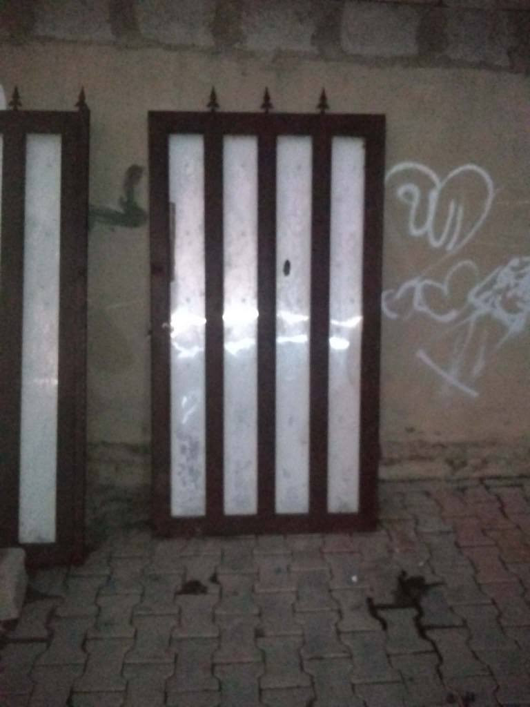 باب سلايت كامل نظيف مابي عيب شراي اتصل *********** كركوك, العراق
