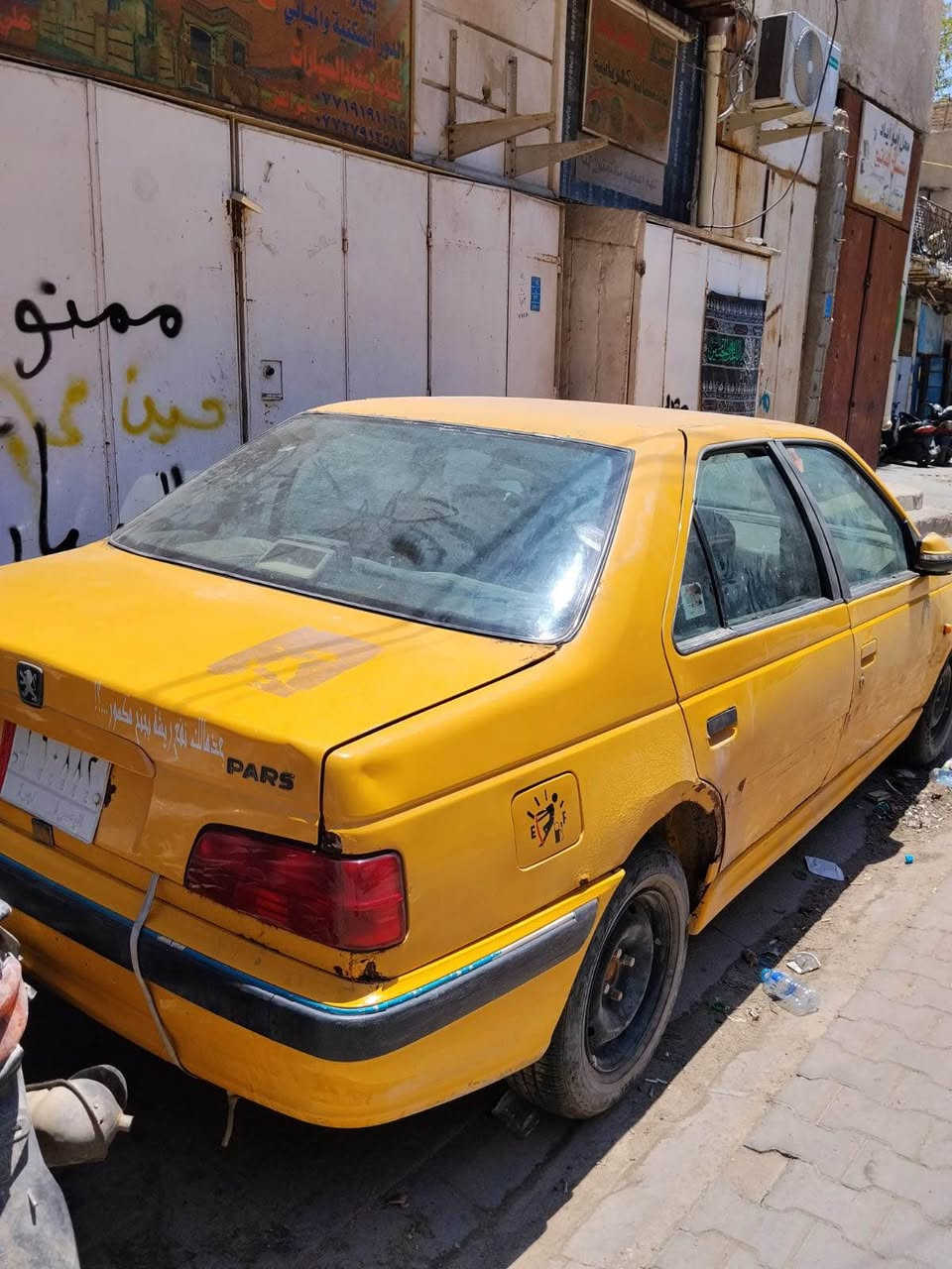 بيجو كامله مكمله ماناقصها اي شي نكره سلف بيها مجال بسيط *********** Singapore
