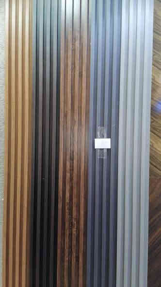 يتوفر لدينا جبس بورد التركي وزوايا جبس بورد وجميع انواع الجنلات والاصباغ والسحبات واركان ديكورات وورق الجدران بأسعار الجملة 
العنوان البصرة -الهارثه -عمود 253
بإدارة حجي عقيل ***********
احمد ***********
