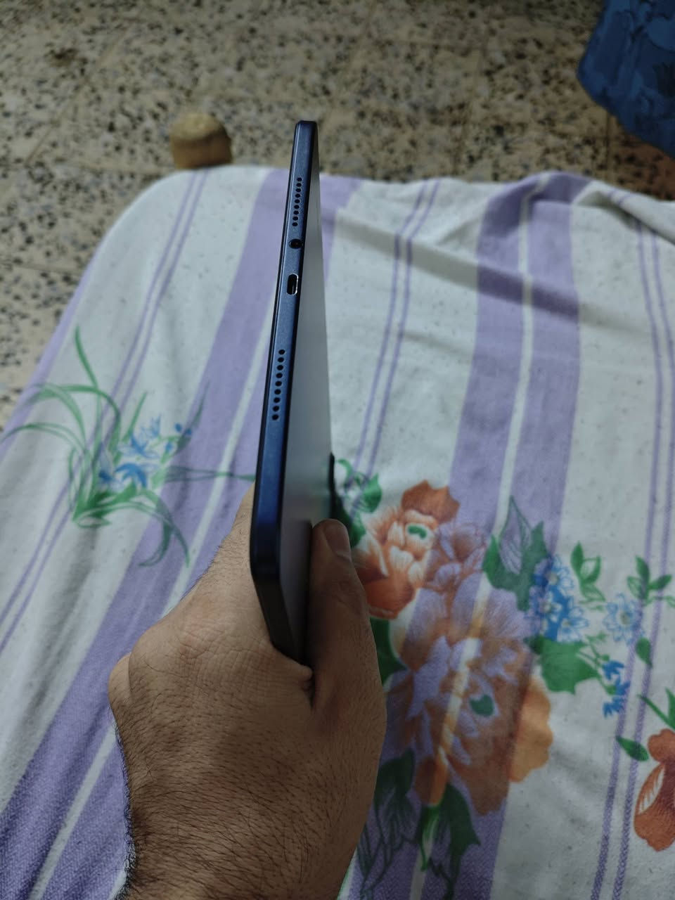 poco pad للبيع 
السعر 300 الف نهائي 
غراضة كاملة مع 2 كفر 
واحد شفاف واحد دفتري جلد
***********
مكان بغداد الشعب
