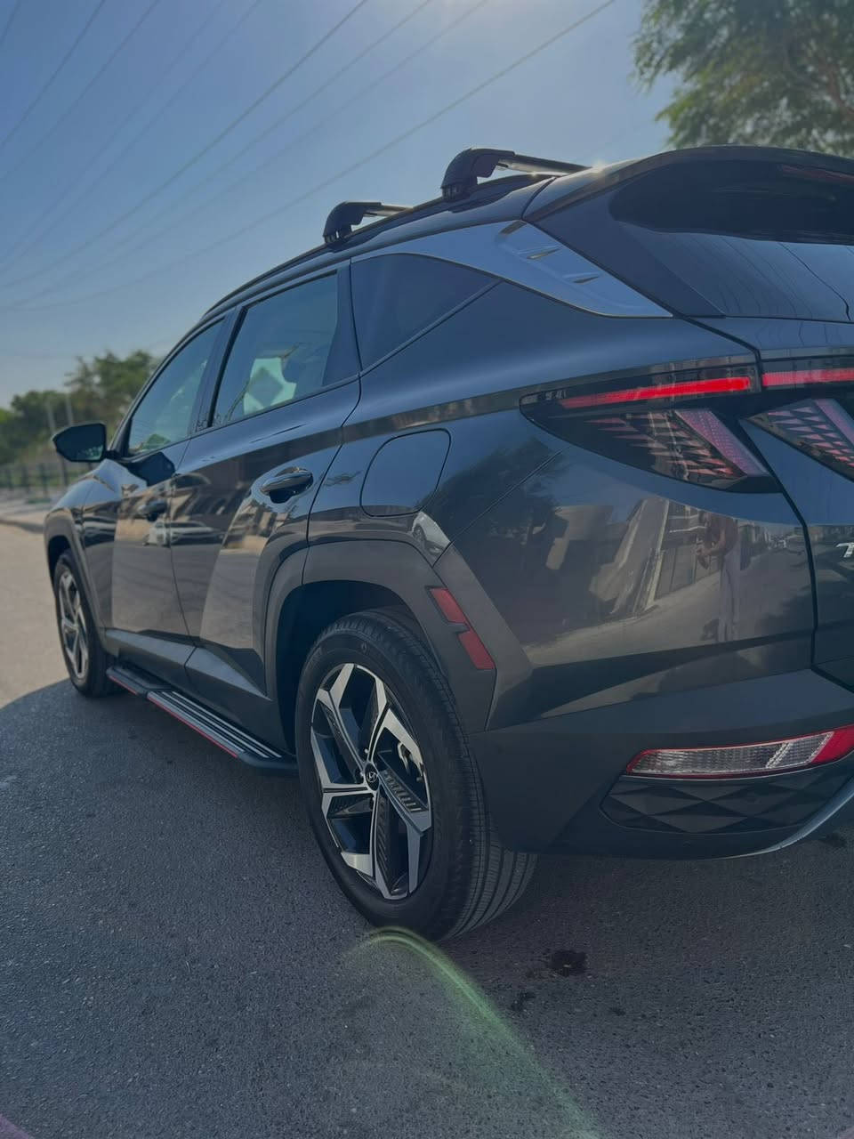 موديل2024 بانزين
رقم بغداد مميز 
 لمتد vip فول الفول أمريكي
لون السيارة  فيلي 
المواصفات LIMITED VIP
1- بصمة تشغيل 
2- بصمة أبواب لمس دخول ذكي 
3- بنوراما على طول السيارة 
4- صندوق كهرباء شفط 
5- كامرات 360 درجة 
( جانبية - أمامية - خلفية ) 
6- كامرات مع الأشارة 
7- السيارة تتقدم وترجع بالبصمة 
8- تبريد تدفئة كشنات أمامية 
9-داخل و كشنات جلد لون ابيض ملكي 
10- كشنات كهرباء 
11- أضواء محيطية  
12- كشنات خلفية هيتر 
13- مرايات تعتيم ذاتي 
14- أبل كار بلي 
15- أندرويد أوتو 
16- شاشة دجيتل 3 أشكال للقيادة 
17- أشاير ترحيب 
18- أضواء أمامية LED زنون 
19- أضواء خلفية LED
20- هوك خلفي 
21- فول أوامر صوتية 
22- جامات أوتو 
23- قطعتين تبريد 
24- أشارات بالمري
25- گير دگم 
26- شفتات ستيرن 
27- تحكمات ستيرن 
28- تدفئة ستيرن
29- محرك 2500المرغوب 
30- هاند بريك بصمة 
31- شحن واير ليس 
32- منافذ شحن 
33- أوتو هولد 
34- تشغيل عن بعد 
35- السيارة أوتو بارك 
36- حساسات  أمامية 
37- حساسات خلفية 
38- گير AT المرغوب 
39- رادار أمامي رادار خلفي رادار جانبي 
40- نقطة عمياء 
وبعد بيها هوآآي مواصفات
السعر ٢٢٨ 
للستفسار ***********
