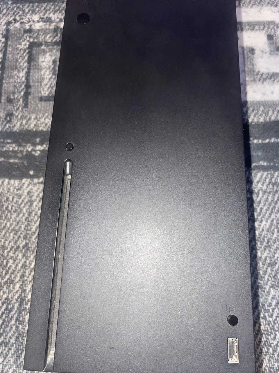 Xbox Series X مستعمل
• الجهاز بحالة جيدة ولا توجد به أي مشاكل.
• يأتي مع جميع الكيبلات.
• يوجد غبار بسيط من الداخل.
• لا يأتي معه كنترولر.
• يأتي معه شريط Halo 5.
السعر: 585,000 دينار.
(قابل للتفاوض)
العنوان كربلاء حي الصمود قرب محل الفنجان
للتواصل او الاستفسار ***********
