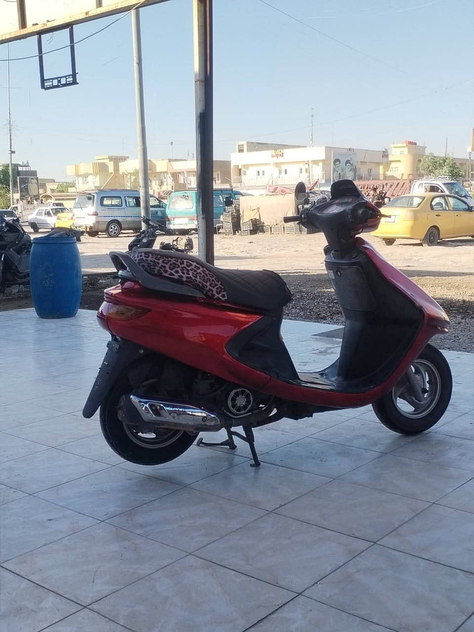 دراجه فراشه فحل للبيع كفاله ما مفتوحه كهربائيات كلهه شغاله اشاير لايتات عالي ناصي اشاير بك لايت دبلات كلهه شغاله شرط نهضه ومعدل ونعومه فول السعر 550 المكان الديوانية الرقم ***********
