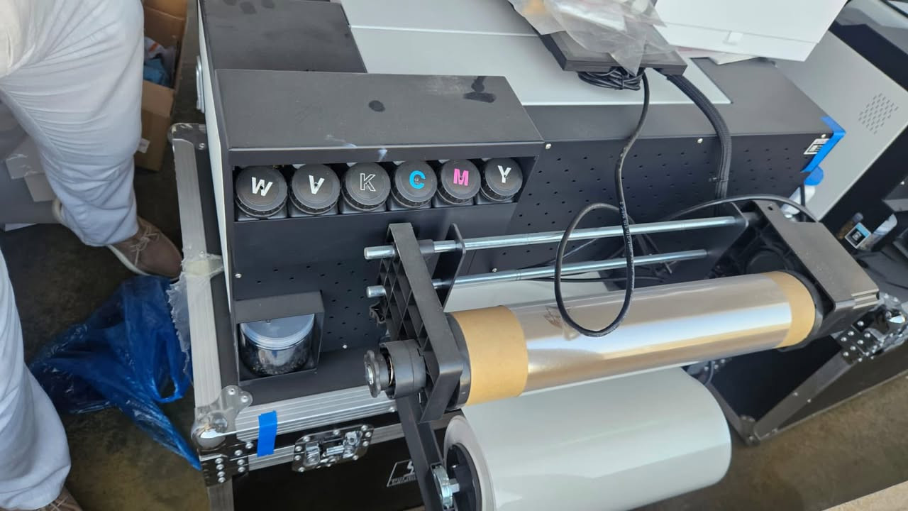 للبيع طابعات UV DTF احترافية
العدد : 5 طابعات

🔹 الموديل: Procolored VF13 Pro

🔹 النوع: UV DTF Printer

🔹 حالة الطابعة: جديدة وجاهزة للعمل

🔹 تطبع ستيكرات UV DTF عالية الدقة بألوان قوية وثابتة

🔹 مناسبة لمشاريع الطباعة والإعلانات والهدايا والدروع 

والأكواب والعطور والعبوات والزجاج والمعادن والبلاستك

كاملة مع كل ملحقاتها والالوان 

مميزات الطابعة:

✅ طباعة ملونة عالية الجودة

✅ طباعة ستيكرات جاهزة للنقل على أغلب الأسطح

✅ مناسبة للإنتاج التجاري والمشاريع الصغيرة والمتوسطة

✅ دقة طباعة احترافية

الطابعة مناسبة لكل شخص يريد يبدأ مشروع طباعة UV DTF أو يوسع شغله الحالي.

📍 الموقع: بغداد - حي الجامعة

📞 للاستفسار والمشاهدة 

***********
