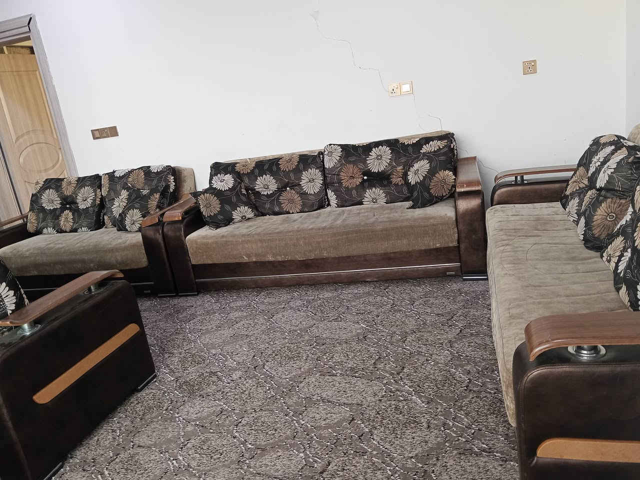قەنەفەی یانزەنەفەری   شکاوی نیە داشکانمان بۆ کردوە  نرخی 80مامەڵە  کێ مشتەریە مەسج بکا گەیاندنیش هەیە


**إذا كنت صاحب هذا الإعلان وتريد حذفه لأي سبب، رجاءا أرسل رسالة إلى الدعم الفني**