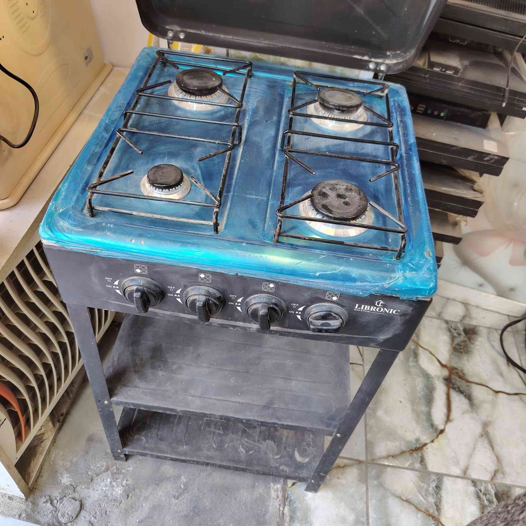 غراض جديده. للبيع
1-شاشه قياس 55 نوع(SAMSONG) نت فول سعر 300الف 
2-شاشه قياس 60 ضد كسر نت فول سعر 375
3-ثلاجه حجم كبير جدا نوع تاسات 20 قدم سعر 425 الف فقط 
4-غساله حجم وسط سعر 175 نوع الهياشي 
5-براد LG اسمه مفكول على فول ثلاجه بي و3 حنفيات وسعره 125
6-طباخ منظدي سعر 50 الف 
7-صوبه كهربائيه سعر 25 
عنوان محاويل المحاويل 
توصيل بابل 10 الف


**إذا كنت صاحب هذا الإعلان وتريد حذفه لأي سبب، رجاءا أرسل رسالة إلى الدعم الفني**