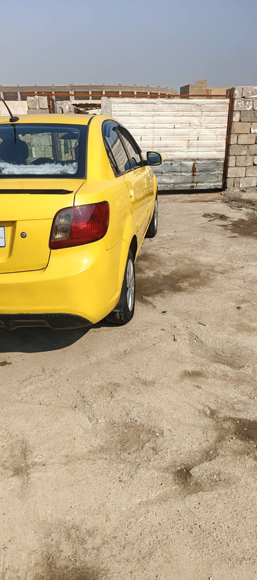 السلام عليكم كيا ريو 2011 محرك 16 فول توماتيك محرك كير شرط طخم تاير كيج حماوه طخمها نضيف شرط تحويل من شرعي هيئه غرامات صفر كاربون بانزين ضرر فقط مصطره مال جاملغ السعر 93 وبيها مجال عنوان حي القاهيره للستفسار ***********بي واتساب ***********
