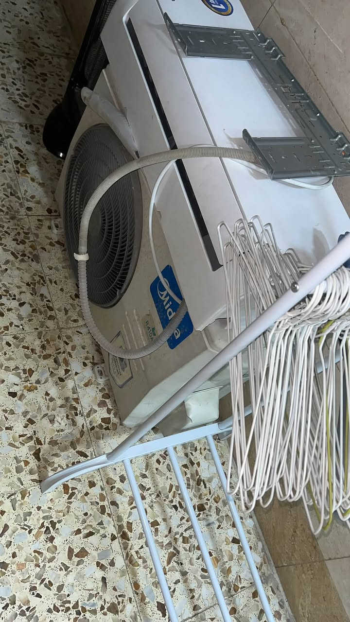 ميديا واحد طن نظيف كلش استخدام قليل مأخذه جديد بغاز الشركة بعده
غاز مالته مقفول وجاهز 
السعر ٢٢٥ 
بغداد حي الجامعة ***********
