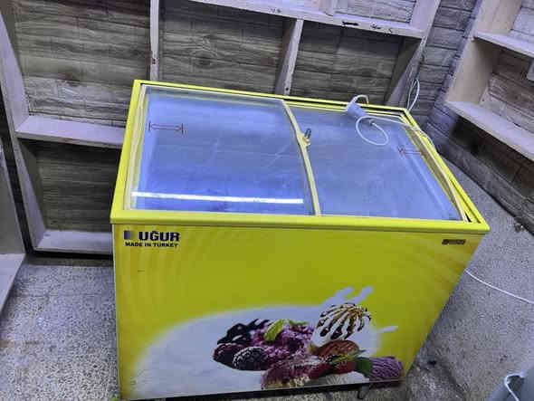 عارضه براد للبيع مكان حي قاهره متوجد عل فيس وعل تصال هذا رقمي ***********
