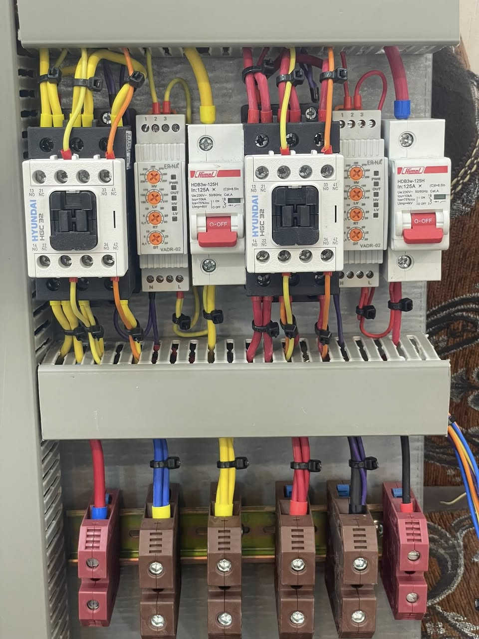 كهربائي بيوت داخل الناصرية ***********
