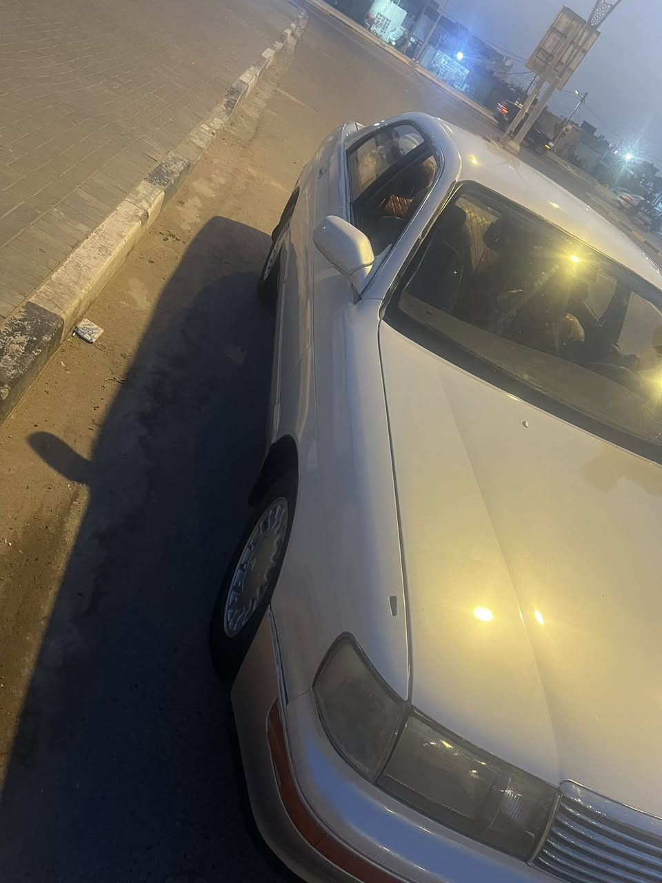 السلام عليكم ورحمة الله وبركاته بطه متصل للبيع السياره كفاله من الكص والنقل والضربه رقم انكليزي بسمنه مكينه كير جاهزات المكينه2500السياره جاهزه من الطول للطول كهربائيات كلهه شغاله السعر 42العنوان البصره لاتصال فقط اتصال شريحه ***********
