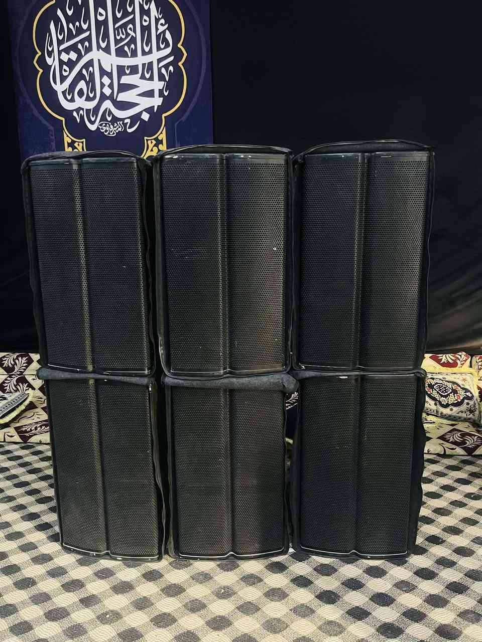 اللهم صل على محمد وال محمد
سماعات عدد 10 AV امتياز درجه اولى 
نضافه 95‎%‎
سماعات خير من الله تعال افحص واسمع صوتهن يخبل
إذا مايعجبك عوفهن
بورات داينكورد الاصلي. عدد 2 استخدام قليل 
مكاني الديوانيه طريق ديوانيه نجف
رقم الموبايل ***********
