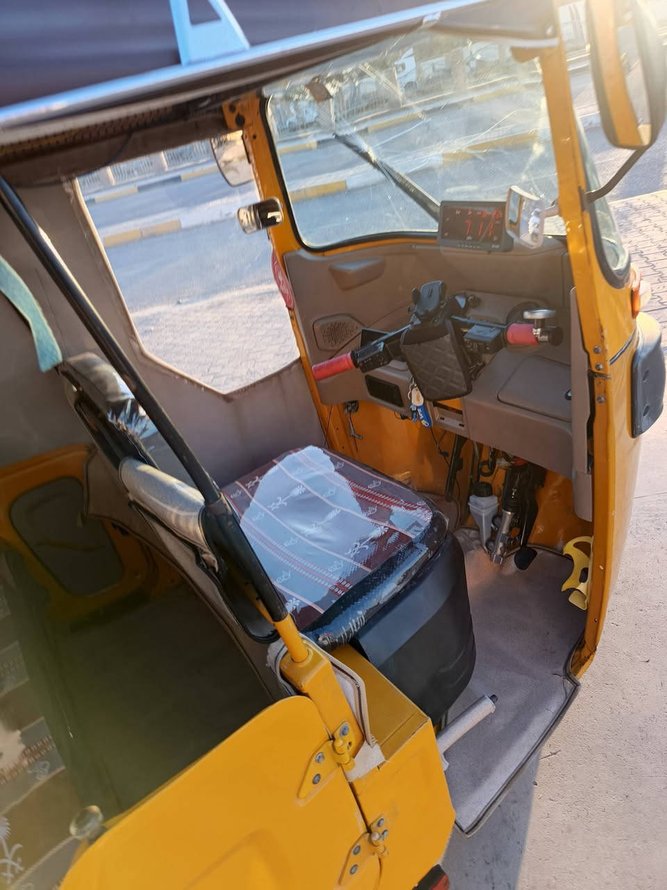 تكتك ٢١ البيع بسمي محرك خير من الله مكفول تكتك نضيفه   كامله بعقوبة التحرير السعر ٧٤٠٠ وببهه مجال ***********
