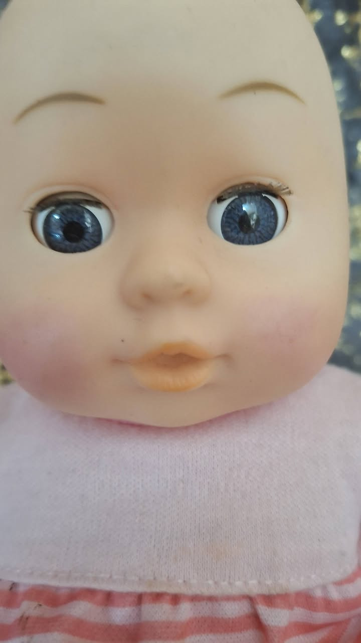 دمى مع بعض 1800 سلع اصلية مختومة 🎀🎉🥰


**إذا كنت صاحب هذا الإعلان وتريد حذفه لأي سبب، رجاءا أرسل رسالة إلى الدعم الفني**