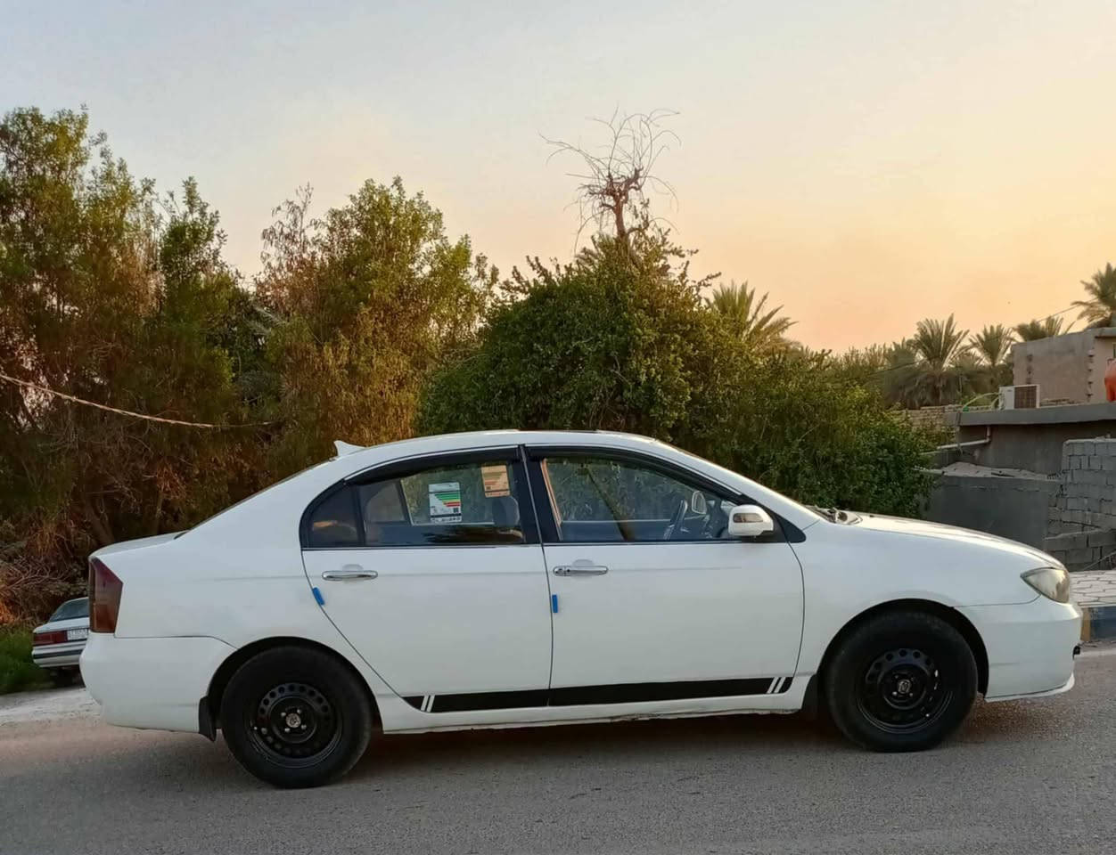 ليفان محور كورلا ياباني بيكاتشو كفالة
موديل 2014 اوتوماتيك 

مكينه كفالة ماعدى الگير نمره 4 ماتجي 

مكاني ديوانية قضاء المهناوية السعر 35 وبيه مجال
***********
