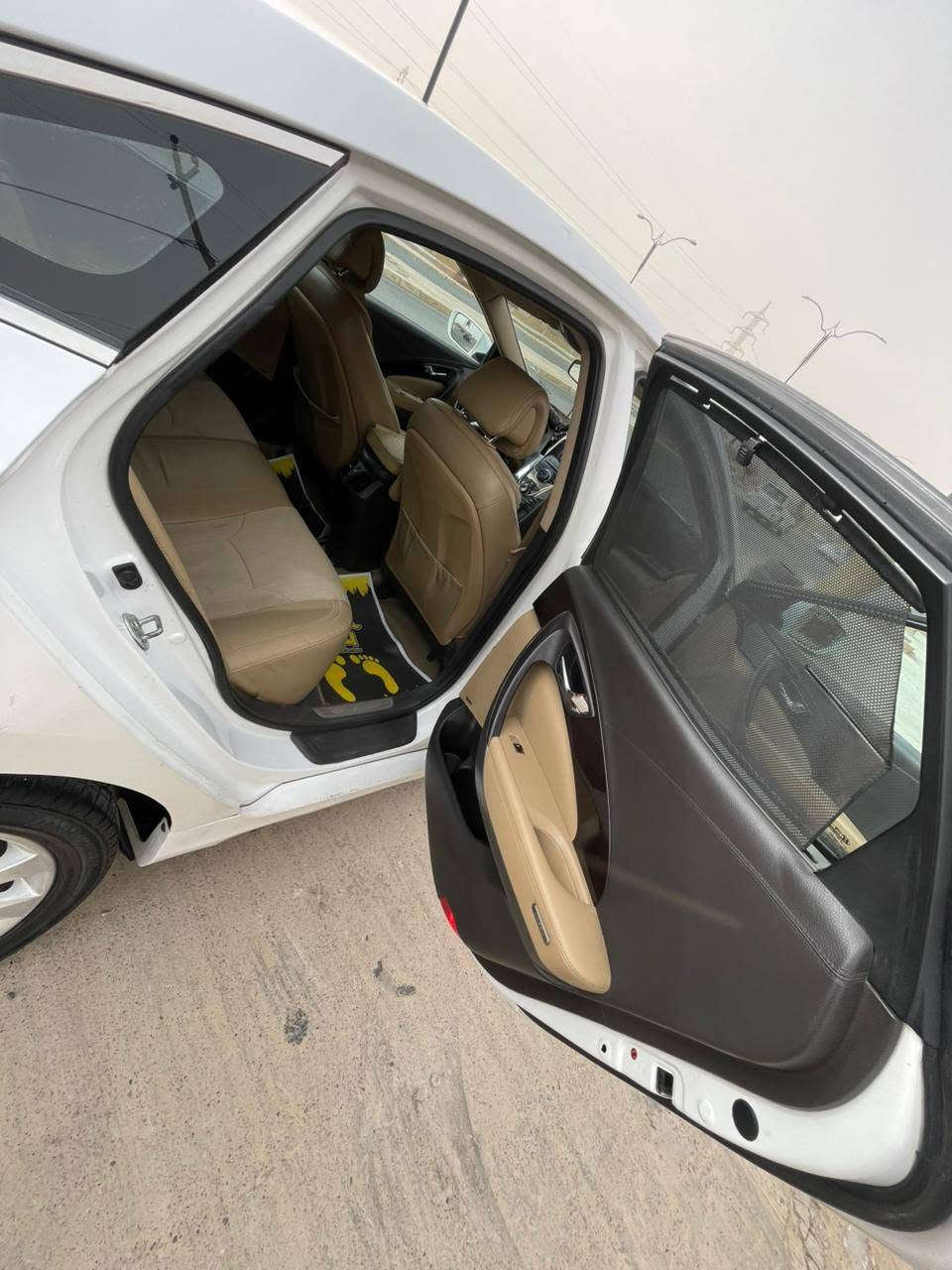 سلام عليكم ازيرة ٢٠١٥ خليجي بيهة صبغ كد شبر اونص بلباب الخلفي أثر شخط او شبر باردالباقي مكفولة محرك كير مكفولات السيارة جديدة السعر اتصال مكان السيارة صلاح الدين الضلوعية ***********
