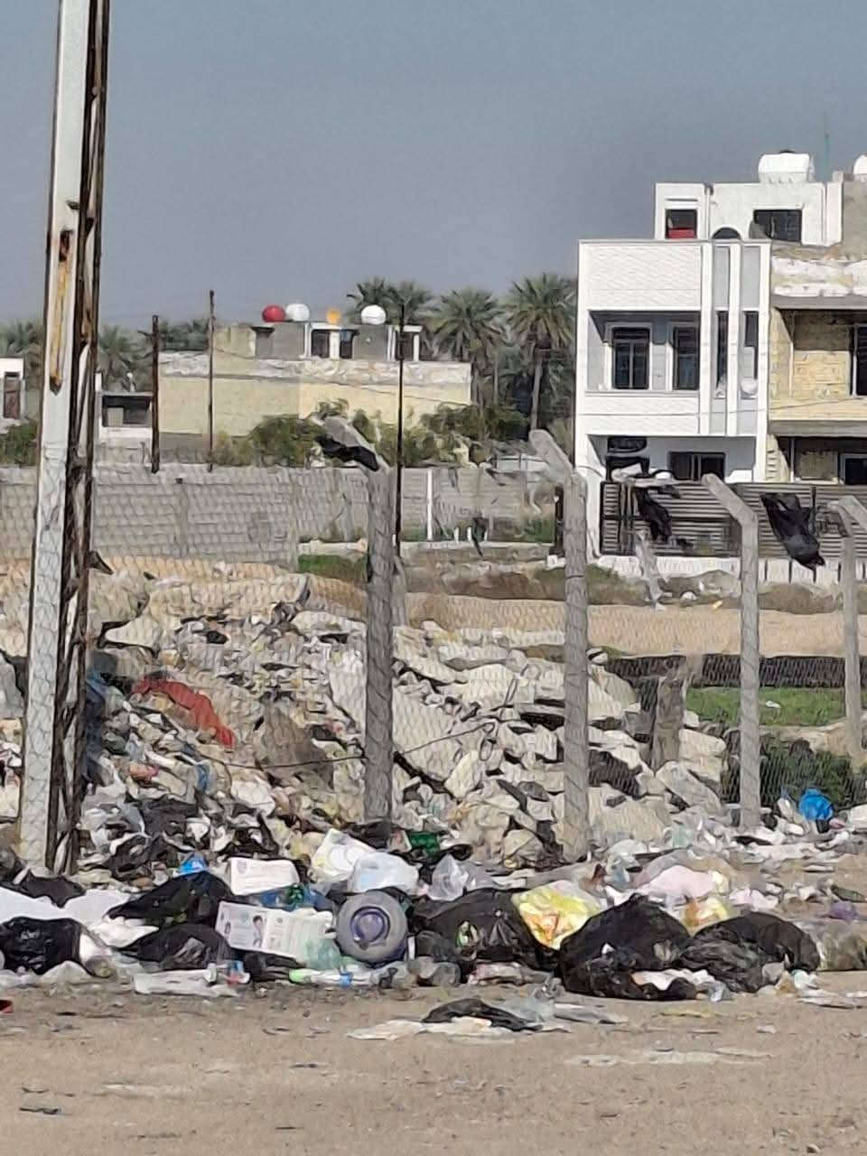 السلام عليكم قطعه أرض للبيع طابو زراعيه سند  ٢٥ باسمي مقابل الجزيرة السياحية بشارع ماجد الحميد أو جار العباس بداية المنطقة داخل الفرع الثاني بظهر البيوت الثلاث الصغار مباشرة بصف السياج البلوك المساحة  ٥٠ متر الواجهة  ٤ متر السعر  ٣٠ مليون وبيه مجال أني صاحب القطعة الأصلي وهذا رقمي موجود واتساب وخاص  ***********
