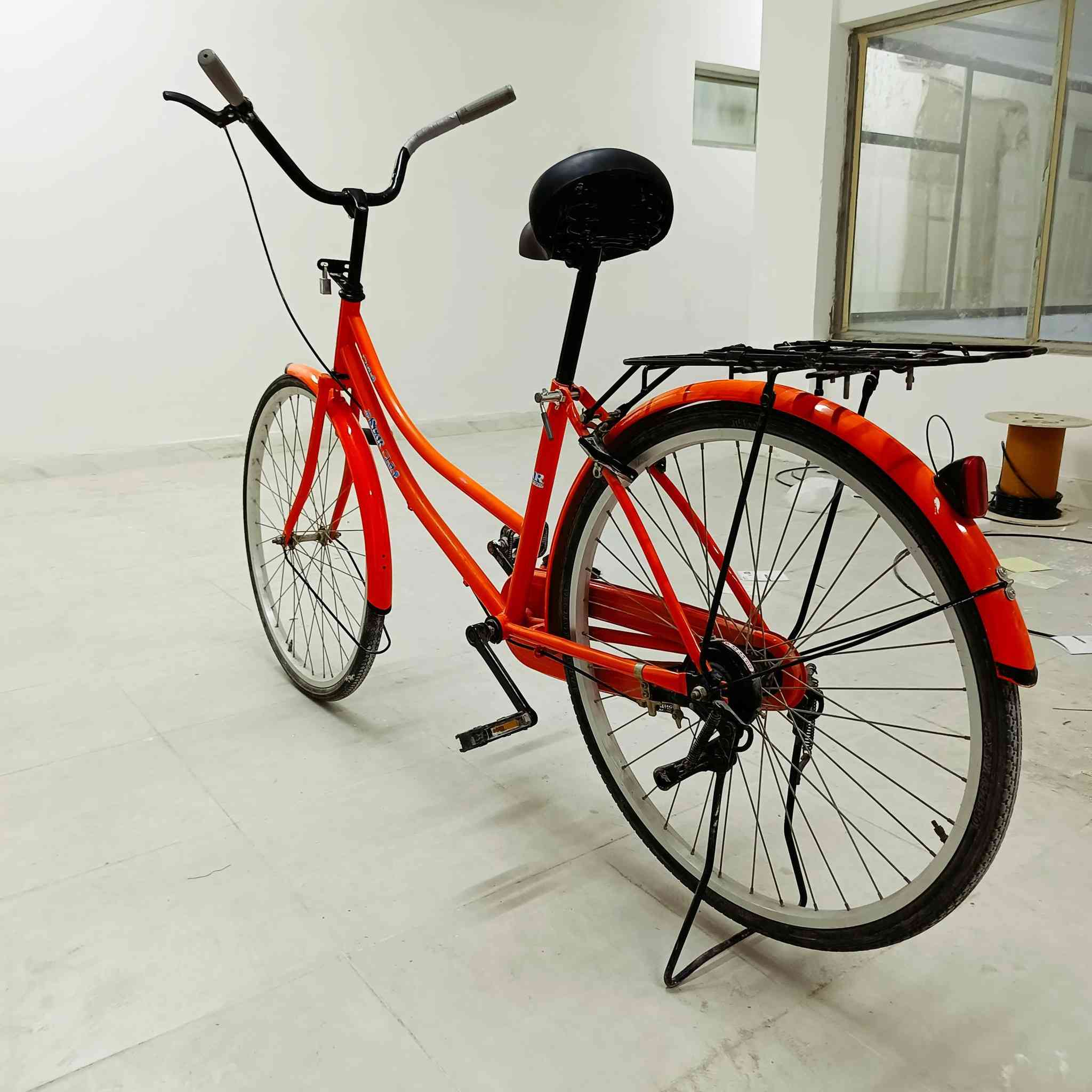 السلام عليكم بانسكل برتقالي جديد للبيع السعر 100  لأن اريد اشتري دراجه ابيعه هجي سعر
الرقم***********
