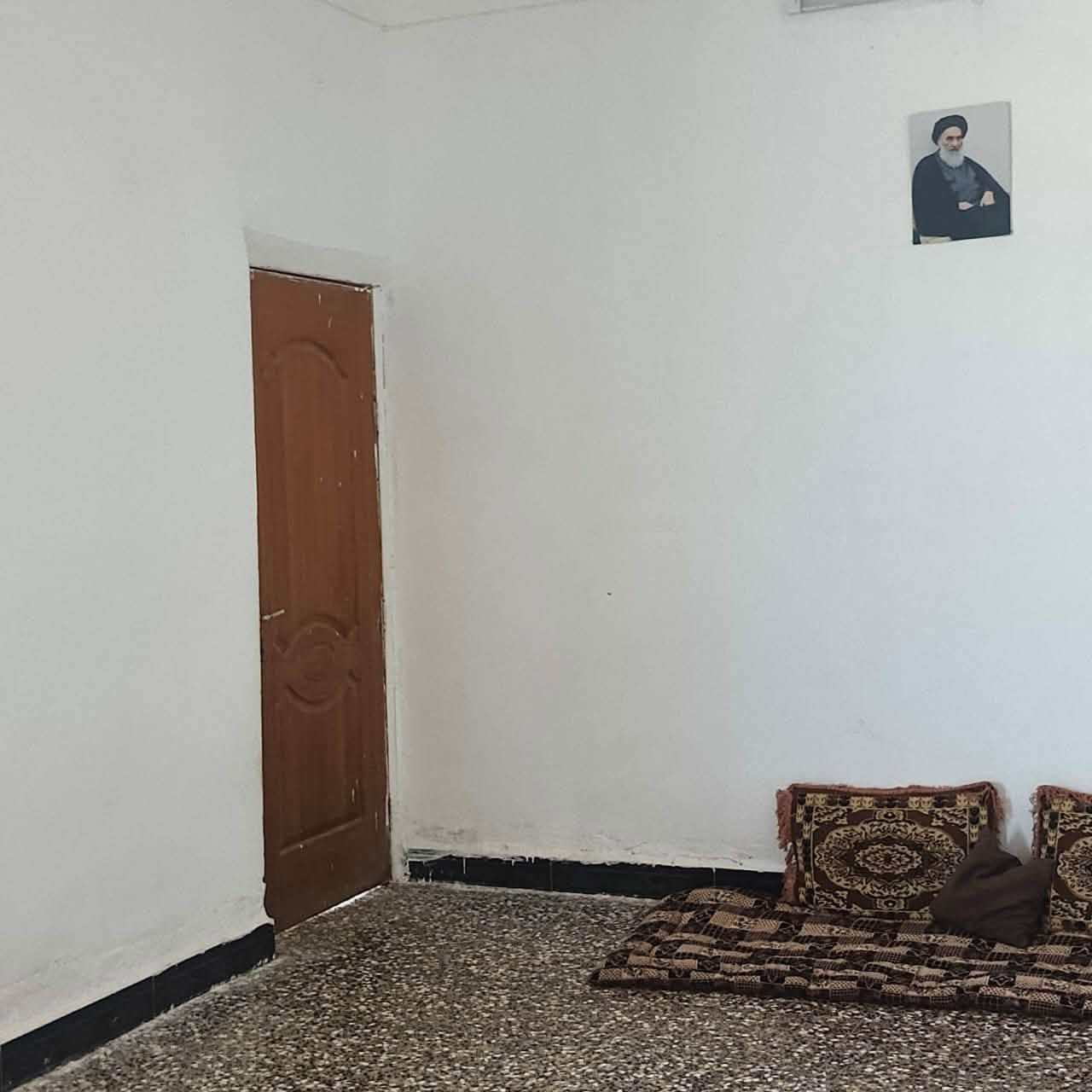 السلام عليكم
بيت طابو صرف للبيع/الموقع حي الحرية قرب مدرسة كوثا

المساحة ٢٥٠

غرفة٤×٥

غرفة ٤×٥

صالة٦×٧

استقبال٧×٥

مطبخ٤×٥

الطابق الثاني غرفة وحمام ٦×٥ مسقفة سنويج

للتواصل اتصال على الرقم ***********
