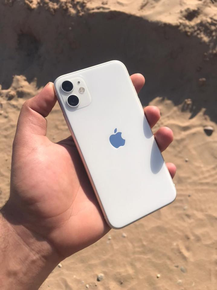 السلام عليكم من رخصة الادمن
متوووفر للبيع
              
📱ايفون11 عادي
🤍 لون ابيض 
💾 ذاكرة 128
🔋 نسبه البطارية 75
📞 تك سيم كارت
فول نضافه شرط مامفتوح ولا بي شخط جهاز كله بلادي

الشراي يتفضل خاص لو تصل ويدلل محضور من تعاليق
‏ ***********
