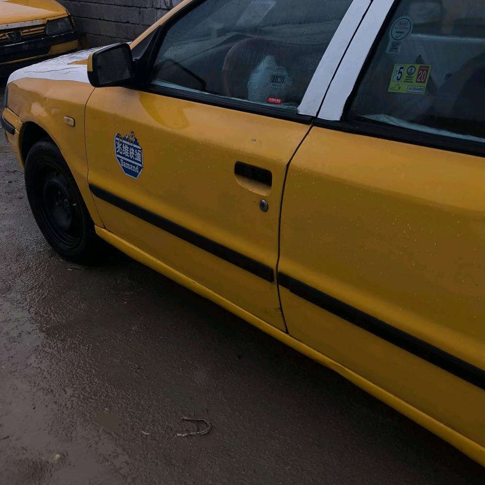 سلام عليكم سمند  مديل 12 مكينه فرنسي 1800  وكير جدد وبيه ضربه بل جاملق الكدام ومرجعه بارد  تخم تاير جدد  تبريد شغال ثلج  حداديه جديده توني شاده.  سنويه تنتهي بل 29  سياره ماناقصه شي كبل الشارع من اشتريته الي هسه مطالع بيه تكسي من البيت الشغل تبقه واكفه من 8 الحد 6 مامتعبه راعيه يريد تحويلل
سعره 30وبيه مجال حك الجيه 
رقم *********** 
العنوان البصره