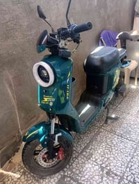 دراجه r9  دراجه نضيفه زلغ مابيها بطاريات نضيفه ملف قوي شلعه معدل سرعه ...