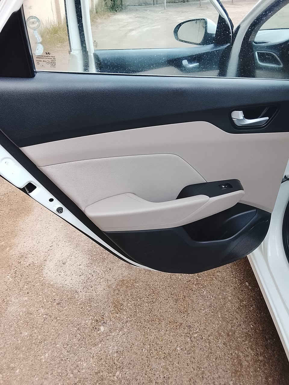 أكسنت 2020 خليجي رقم بغداد إنكليزي بأسمي بدون صبغ محرك 1600 السعر 120 بيها مجال بسيط ***********
