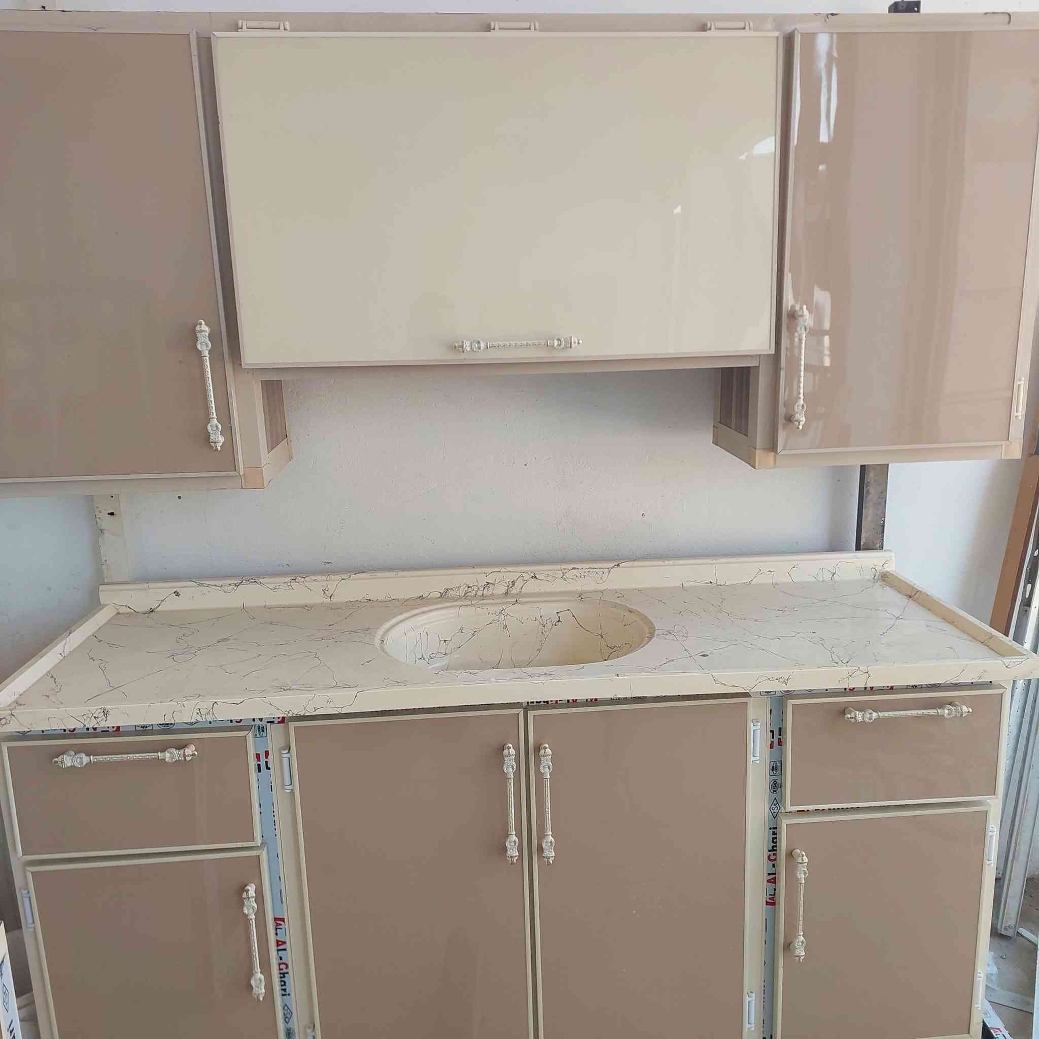 كاونتر تسكام الأرضي جديد والمعلق مستعمل مرمر مبطن بالحمزه حي الحسين ***********واتساب
