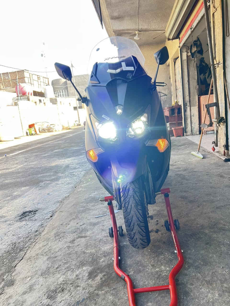 سلام عليكم
TMAX2015 بلاك ماكس 
رقم وسنويه اصولي مثنى مشروع وطني تحويل ثاني يوم 
كفاله عامه 
ممشى الدراجه 49 الف حقيقي 
وبيهه تزويد خارجي 
***********
***********
