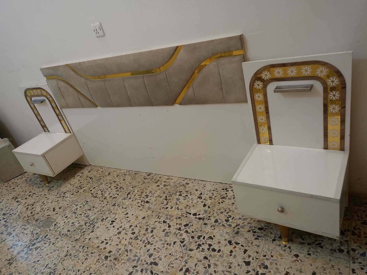 غرفة تركي 🇹🇷 مستخدام 5قطع  ✨✨
نضافه 90 💯
ابواب  💖
السعر 450 💖💸
مع شد🪛 ونقل 🚚  مجاني  داخل بغداد  محافظات بكروه


**إذا كنت صاحب هذا الإعلان وتريد حذفه لأي سبب، رجاءا أرسل رسالة إلى الدعم الفني**