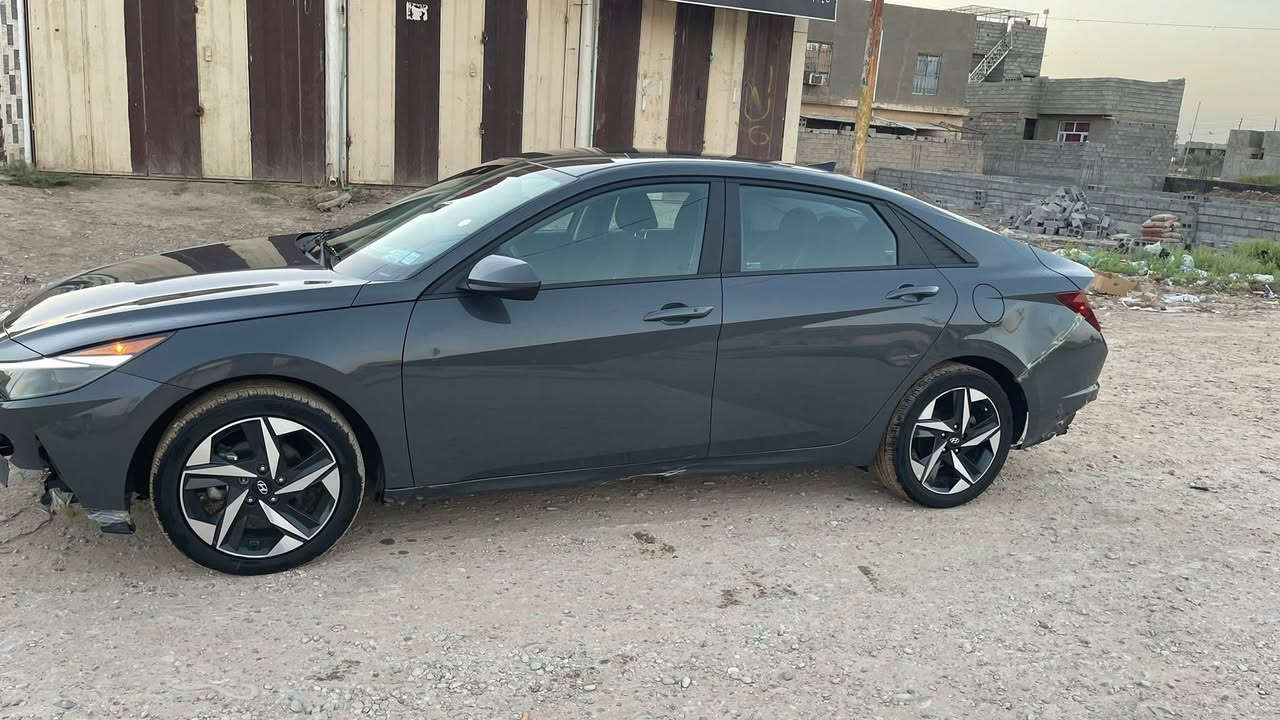 السلام عليكم
النترا موديل 2023
وارد أمريكي محرك دوش 2000
السيارة بدون حادث فقط كم رصعة موضحة بالصور 

مواصفات السيارة Sel
-بصمة 
-تشغيل عن بعد 
-تدفئة كشنات
-شاشة متصله 
-سايد بريك دكمه

بدون رقم تترقم جميع المحافظات

 
السعر 145 وبيها مجال بسيط
للاستفسار ***********
