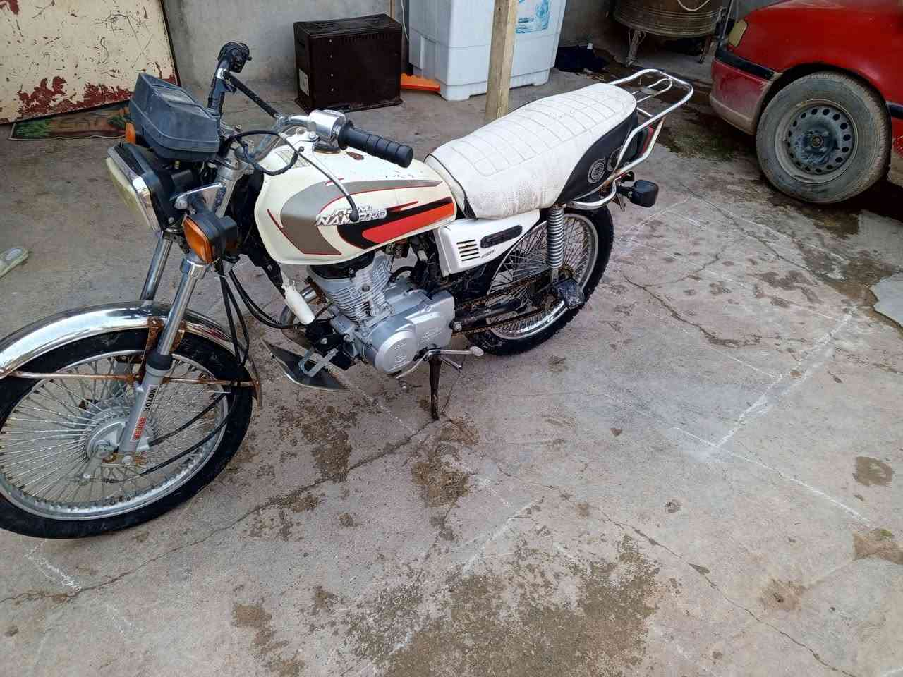 السعر 300 ***********
