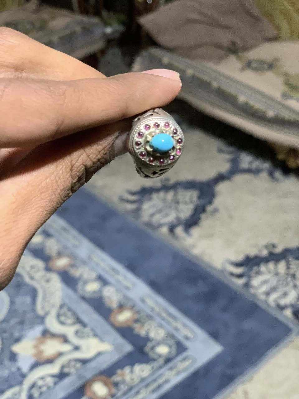 السلام عليكم خاتم حجر فيروز لبه مطعم بحجر الياقوت صياغه يدويه قديمه سعره ٧٥ بي مجال


**إذا كنت صاحب هذا الإعلان وتريد حذفه لأي سبب، رجاءا أرسل رسالة إلى الدعم الفني**